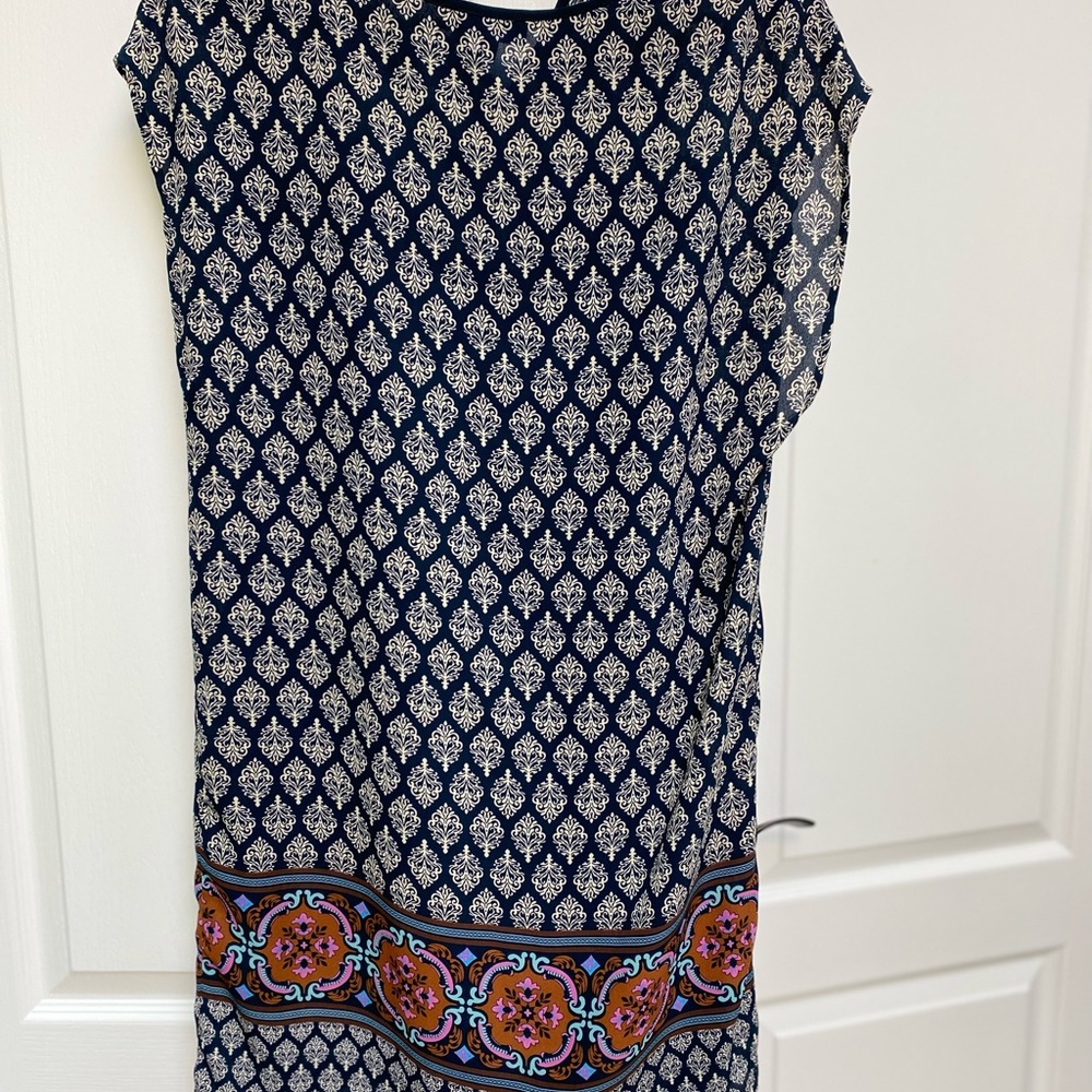 Dress - Picture 2 of 3